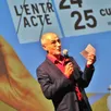 photo roland bouchon, le directeur de l’association l’entracte, lors de la soirée de présentation de la saison culturelle, vendredi 13 septembre 2024, sur la scène joël-le theule, à sablé-sur-sarthe.