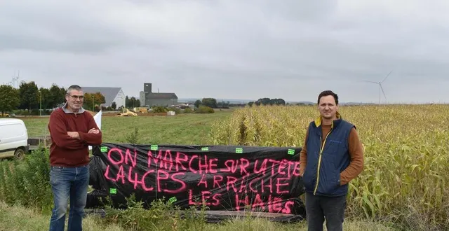photo  une banderole de la fdsea pour exprimer un questionnement a été posée.  &copy;  le maine libre 