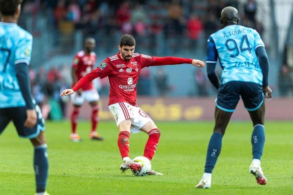 Stade Brestois. Lees Melou de retour dans le groupe - Brest.maville.com