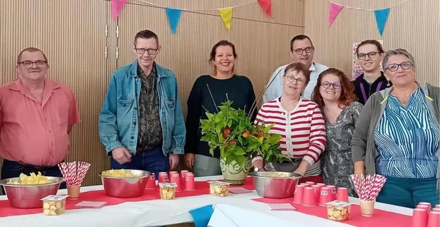 photo  les résidents du centre médico-social avaient prévu un accueil aux petits oignons pour leurs homologues du secteur.  &copy;  le maine libre 