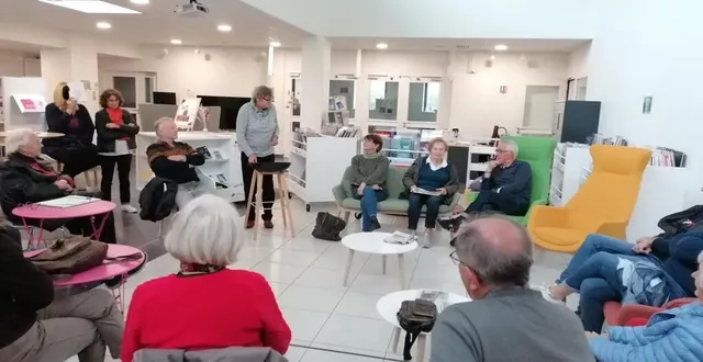 photo  une quinzaine de personnes a assisté à ce premier échange, afin de décider des thèmes et des fréquences des rendez-vous.  &copy;  ouest-france 