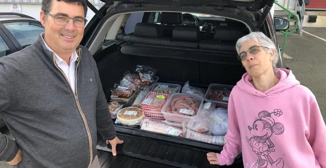 photo  le mans, vendredi 4 octobre 2024. vanessa delepine a pu remplir son coffre de charcuterie sur le parking de la charcuterie cosme.  &copy;  le maine libre 