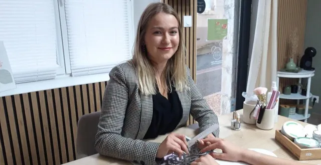 photo  angéline palais se lance dans l’entrepreneuriat, à seulement 22 ans, mais déjà avec un solide savoir-faire.  &copy;  le maine libre 