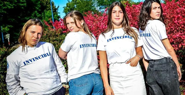 photo  laurine et marion papin (à droite), avec leurs amies aurore cochard et elisa lambert, organisent une marche solidaire à neuville pour récolter des fonds en faveur de la recherche contre la maladie de charcot. une manifestation soutenue par les deux associations nationales de référence qui œuvrent pour la lutte contre la maladie : l’arsla et les invincibles.  &copy;  photo le maine libre - yvon loué 