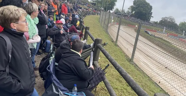 photo  plusieurs milliers de personnes ont assisté à la huitième manche du championnat de france de rallycross, samedi 5 et dimanche 6 octobre 2024 à essay.  &copy;  ouest-france 