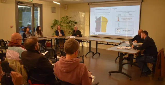 photo  les enjeux du scot-aec présentés à la population.  &copy;  le maine libre 