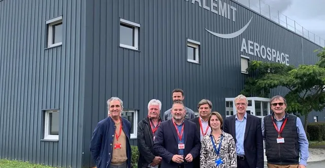 photo  le dispositif 1 emploi = 1 formation a été lancé, mercredi, au sein de l’entreprise tecalemit aerospace.  &copy;  ouest-france 