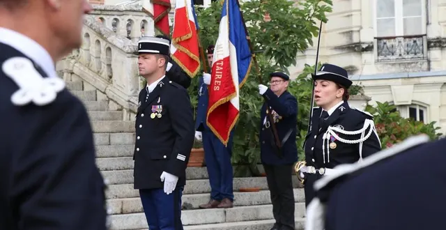 photo  la prise de commandement de la lieutenante marjorie le gourierec, à la tête de la communauté de brigades de segré-en-anjou bleu, s’est déroulée au château de la douve, au bourg-d'iré, jeudi 10 octobre.  &copy;  ouest-france 