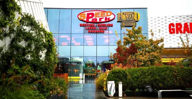 photo  le complexe de loisirs en intérieur speed park, installé dans les anciens locaux d’alinéa, a été inauguré mercredi soir. philippe journo était présent.  &copy;  marjorie bruyère, compagnie de phalsbourg 