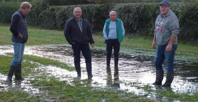 photo  pour les organisateurs de la bourse d’échange le constat est sans appel, l’étatdu terrain n’est pas utilisable. l’annulation est la seule possibilité.  &copy;  ouest-france 