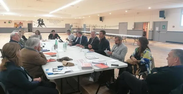 photo  les partenaires ont élaboré un guide pratique sur la gestion de l’eau, destiné aux collectivités.  &copy;  ouest-france 