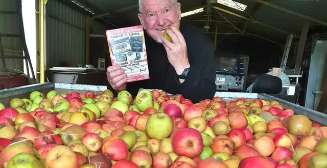 photo  jean-pierre alcan, vice-président du comité des fêtes, est toujours au fidèle à la fête des pommes du bailleul (sarthe).  &copy;  ouest-france 