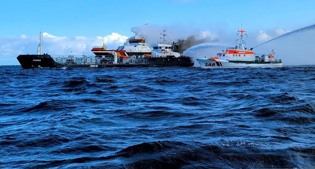 Le pétrolier Annika en feu en mer Baltique au large de l’Allemagne