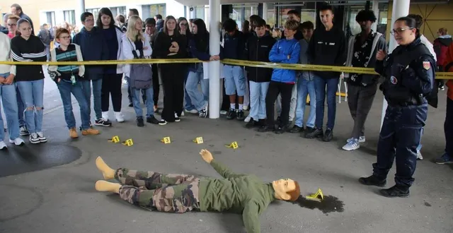 photo  l’atelier de la cellule d’identification criminelle de la gendarmerie départementale a été très fréquenté par les élèves.  &copy;  ouest-france 