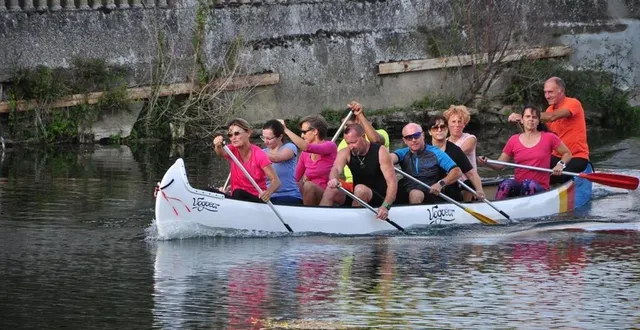 photo  des balades à bord d’un canoë de neuf places seront proposées par l’usf canoë-kayak. rendez-vous à la monnerie.  &copy;  archives le maine libre 