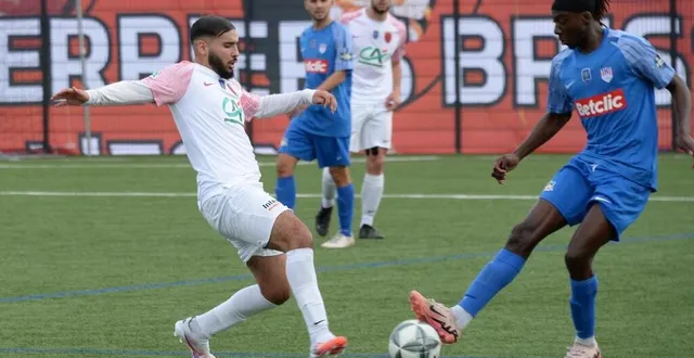 photo  malgré la différence de niveau, c’est passé tout juste pour sablé fc face à brissac-aubances.  &copy;  courrier de l’ouest 