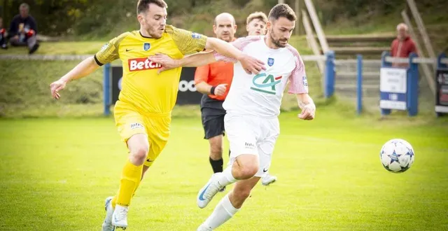 photo  duel entre le moncéen kévin taillandier (à droite) et antoine peltier.  &copy;  dominique breugnot 