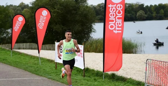 photo  saad slimani tlemçani s’est imposé dans les derniers mètres sur les 10 km de la flèche.  &copy;  olivier peltier 