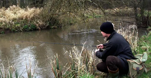 photo  depuis le printemps 2024, des équipes de tournage ont sillonné le département pour « mettre en valeur des sites de pêches au fil de la sarthe ».  &copy;  stephane geufroi / archives ouest-france 