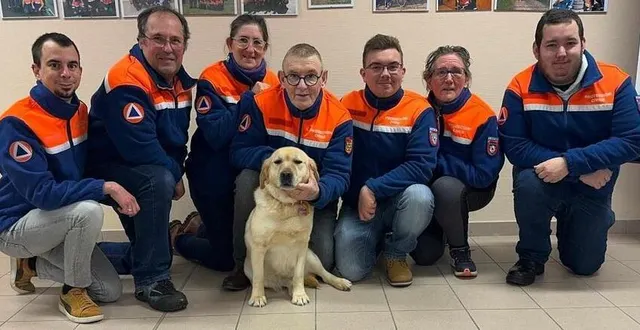 photo  le bureau d’organisation de la marche contre le cancer, la protection civile de parigné-l’évêque.  &copy;  protection civile parigné 