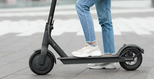 photo  les usagers des trottinettes électriques pourront faire vérifier leurs équipements de sécurité.  &copy;  getty images/istockphoto 