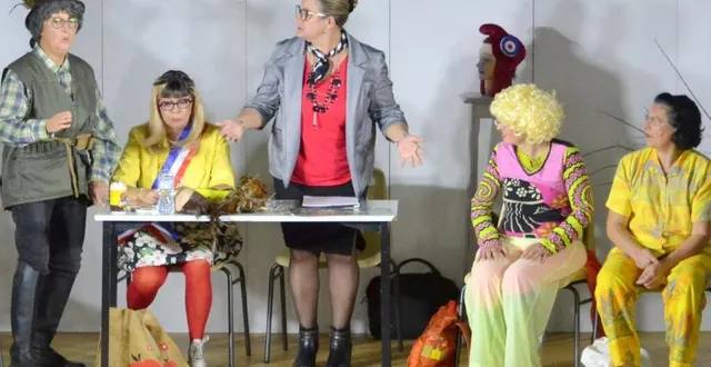 photo  les comédiens de l’échancrure ont fait rire près de 300 spectateurs ce week-end à la salle des fêtes de précigné.  &copy;  le maine libre 