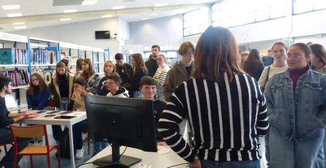 photo  les lycéens ont pu échanger avec des créateurs de start-up ou des chercheurs.  &copy;  le maine libre 