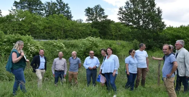 photo  les élus se sont rendus sur place pour se rendre compte des travaux réalisés l’an dernier.  &copy;  le maine libre 