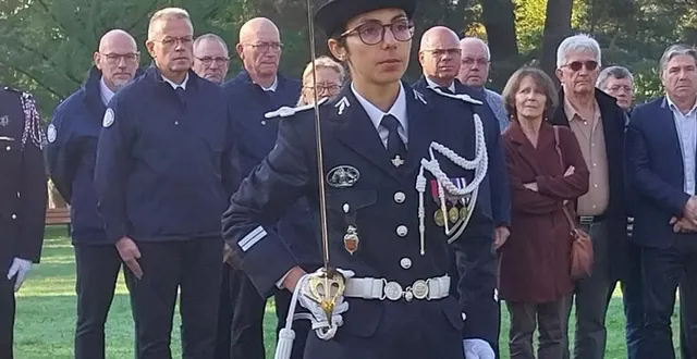 photo  la lieutenante domitille mendès-charrinho lors de la prise de commandement, au parc du château de bagnoles.  &copy;  ouest-france 