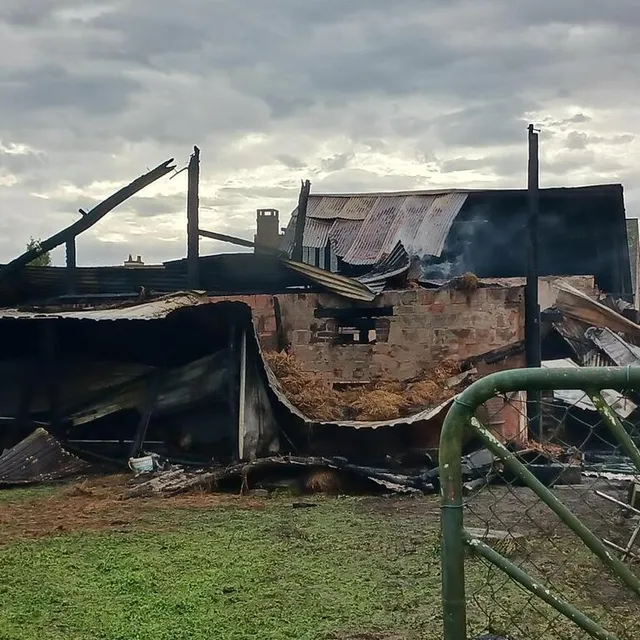 photo les hangars, situés derrière la maison située rue claude-henri-rocquet, ont été entièrement détruits.  ©  ouest-france