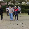 photo  un concours de pétanque solidaire. 