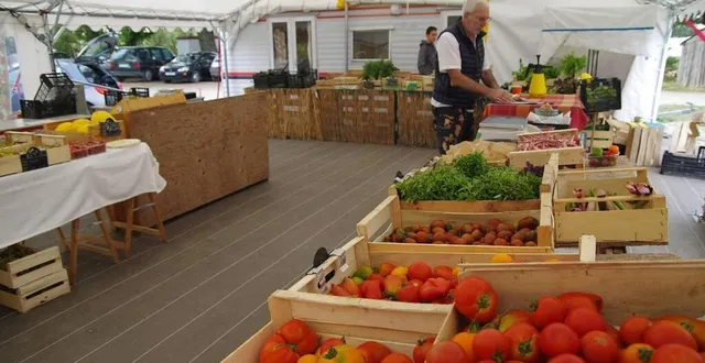 photo  mieux consommer en lien avec les agriculteurs est l’une des priorités des organisateurs de la table ronde de saint-maixent.  &copy;  archives courrier de l’ouest 