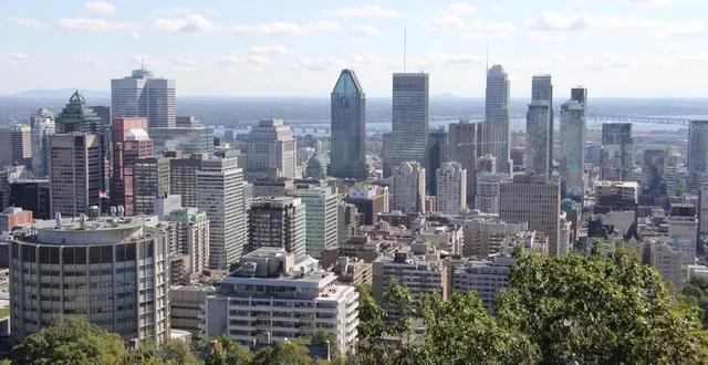 photo  environ 1 000 postes sont à pourvoir au québec, la province francophone du canada.  &copy;  archives ouest-france 