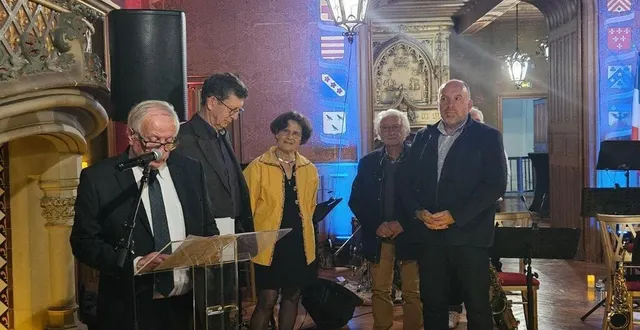 photo  le maire jacques lacoche a rappelé les travaux de cette troisième et ultime phase.  &copy;  le maine libre 