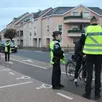 photo douze gendarmes et policiers municipaux ont réalisé une opération de contrôle des optiques lumineuses rue de saint-denis, jeudi 17 octobre 2024, de 7 h à 9 h, à sablé-sur-sarthe.