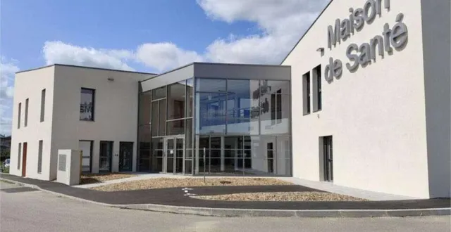 photo  la maison de santé pluridisciplinaire de loué est désormais ouverte.  &copy;  lbn communauté 