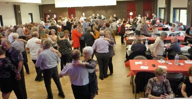 photo  l’association générations mouvement de neuville organise son après-midi thé dansant jeudi à la salle polyvalente.  &copy;  archives le maine libre 