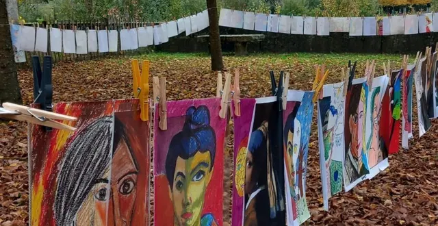 photo  le parc d’argentré sert le temps d’un week-end de lieu d’exposition pour les dessins des élèves.  &copy;  ouest-france 