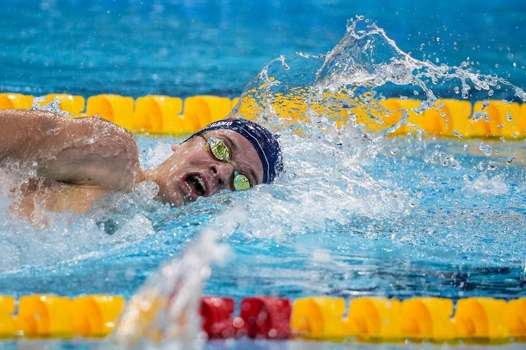 Léon Marchand s’offre un nouveau record de France à Shanghai . Sport
