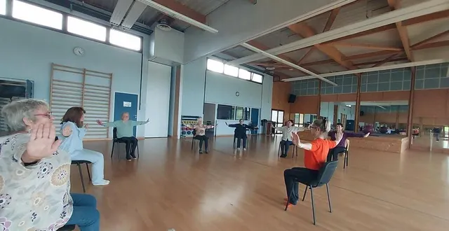 photo  le cours prévention active santé peut recevoir 12 participants au maximum. il est animé par patricia poincloux (de dos) une des six professeurs du smos gym. l’ouverture d’un deuxième cours est envisagée selon la demande.  &copy;  ouest-france 