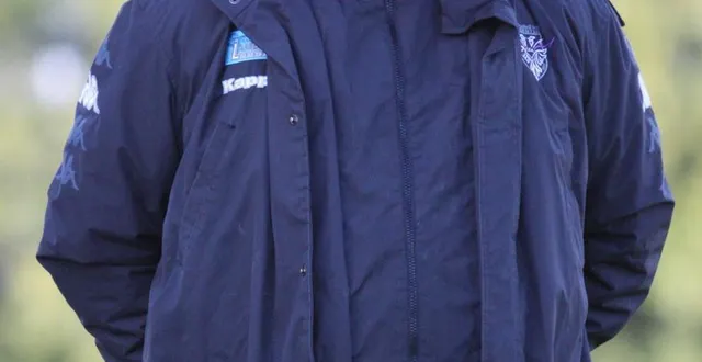 photo  nicolas lange, l’entraîneur du fc argentan.  &copy;  photo : ouest-france 