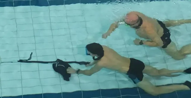 photo  le tir sur cible, une des activités qu’il était possible de tester dans le cadre d’octobre rose.  &copy;  centre aquatique 