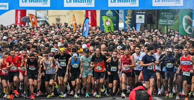 photo  plus de 5 000 coureurs s’élanceront le samedi 16 novembre 2024.  &copy;  archives le maine libre - denis lambert 