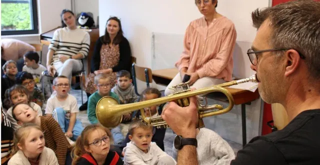 photo  le professeur de trompette, pierrick chevalier, à l’exercice.  &copy;  ouest-france 