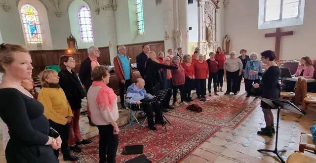 photo  les choristes ont apprécié de donner un concert dans l’église, accompagnés au piano.  &copy;  ouest-france 