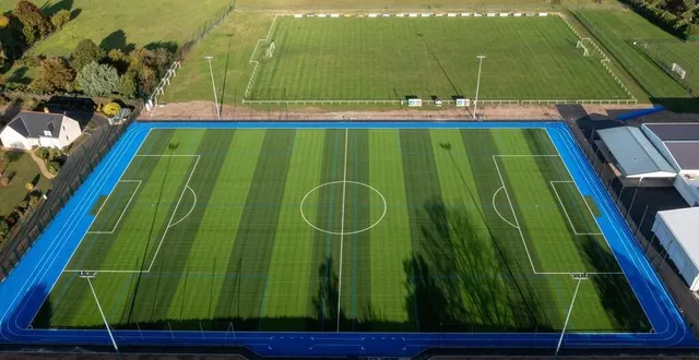 photo  le complexe sportif jean-cherré à brain-sur-l’authion.  &copy;  co - josselin clair 