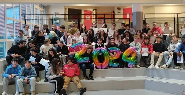 photo  67 élèves ont reçu leur brevet des collèges.  &copy;  le maine libre 