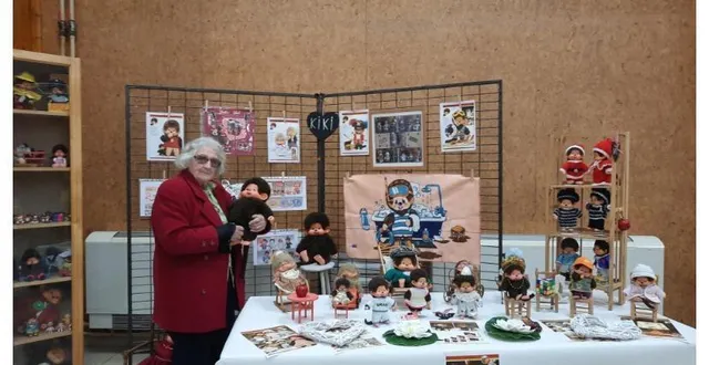 photo  dans le coin des kikis, arlette, 94 ans, est venue du lude, elle ne voulait pas rater l’exposition.  &copy;  ouest-france 