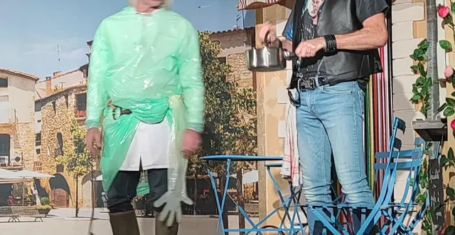 photo  le personnage central, patron de bistrot l’an passé, se retrouve à la tête d’un village mondialement connu après les jo.  &copy;  co 