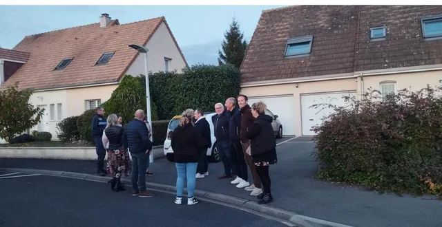 photo  de nombreux sujets ont été abordés lors de la visite du quartier petit-plessis, en présence de cinq élus.  &copy;  ouest-france 